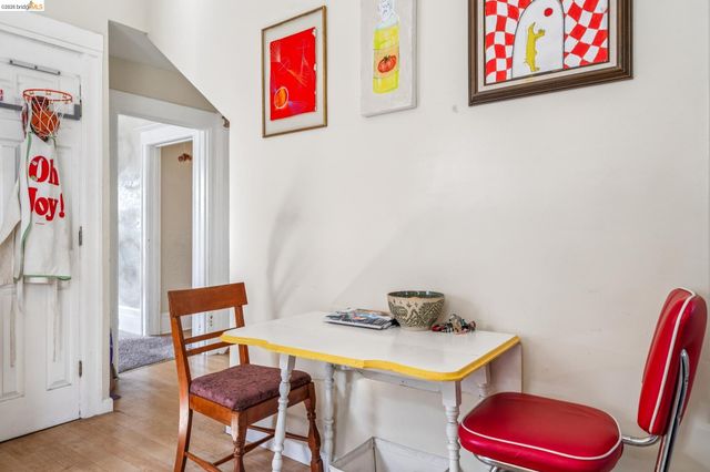 1264 Alcatraz Ave, Berkeley, CA 94702