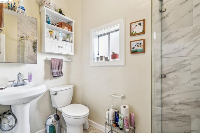 1264 Alcatraz Ave, Berkeley, CA 94702