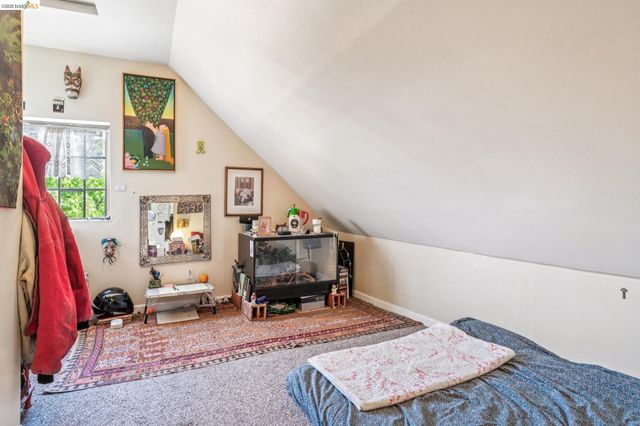 1264 Alcatraz Ave, Berkeley, CA 94702