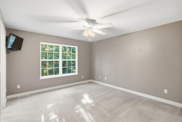 5009 LILLIAN DR, Columbia, MO 65202