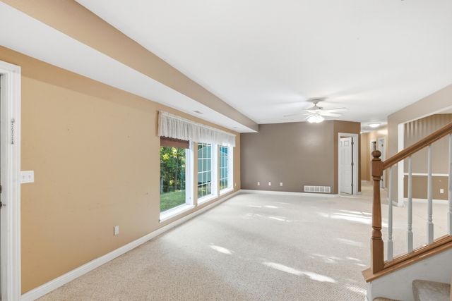 5009 LILLIAN DR, Columbia, MO 65202