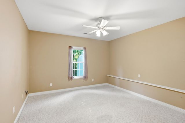 5009 LILLIAN DR, Columbia, MO 65202
