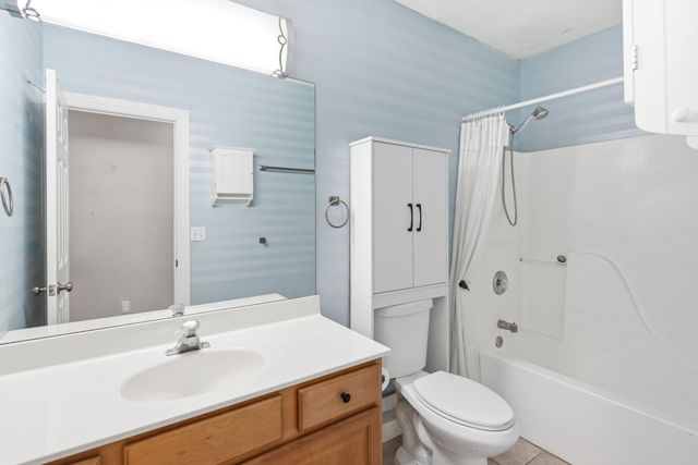 5009 LILLIAN DR, Columbia, MO 65202