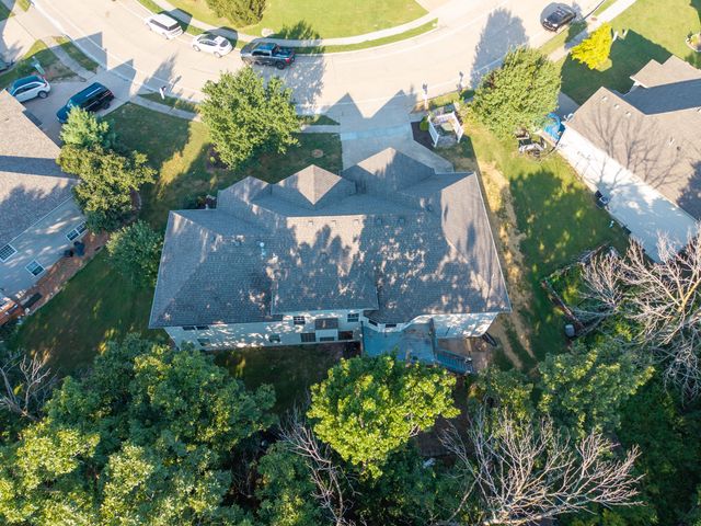 5009 LILLIAN DR, Columbia, MO 65202