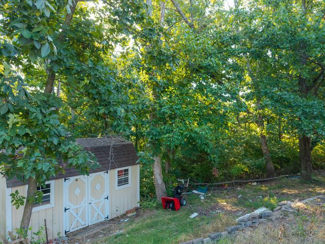 5009 LILLIAN DR, Columbia, MO 65202