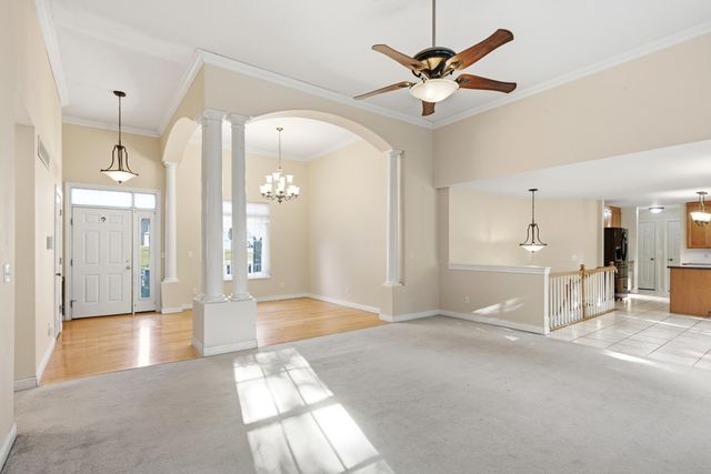 5009 LILLIAN DR, Columbia, MO 65202