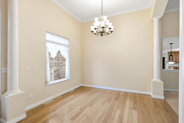5009 LILLIAN DR, Columbia, MO 65202