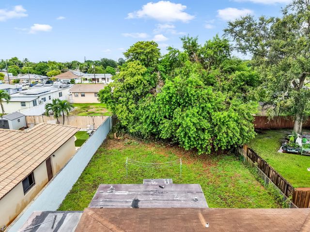 5015 SW 25TH Street, West Park, FL 33023
