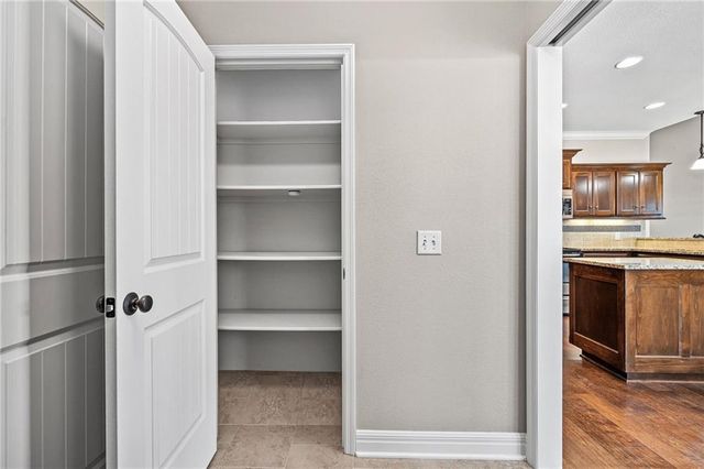 4410 Stonebridge Drive, St Joseph, MO 64505