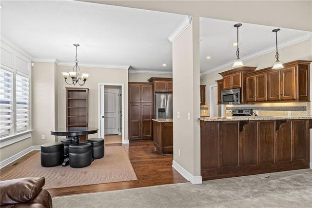 4410 Stonebridge Drive, St Joseph, MO 64505