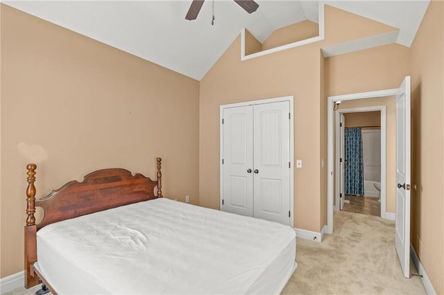 4410 Stonebridge Drive, St Joseph, MO 64505