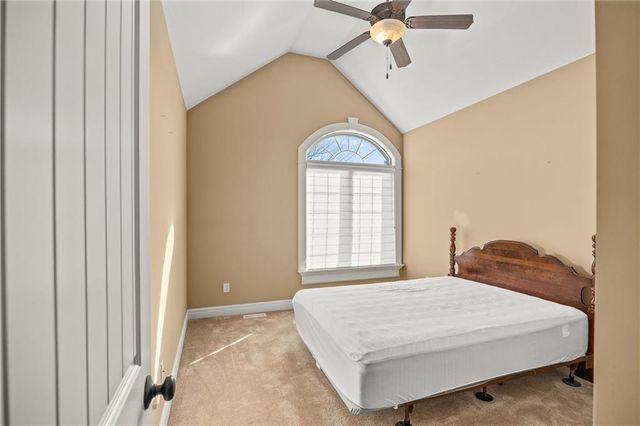 4410 Stonebridge Drive, St Joseph, MO 64505