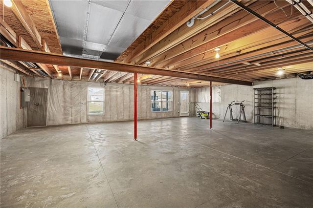 4410 Stonebridge Drive, St Joseph, MO 64505