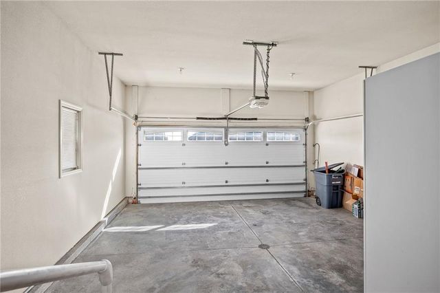 4410 Stonebridge Drive, St Joseph, MO 64505