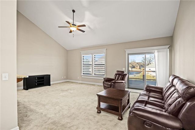 4410 Stonebridge Drive, St Joseph, MO 64505