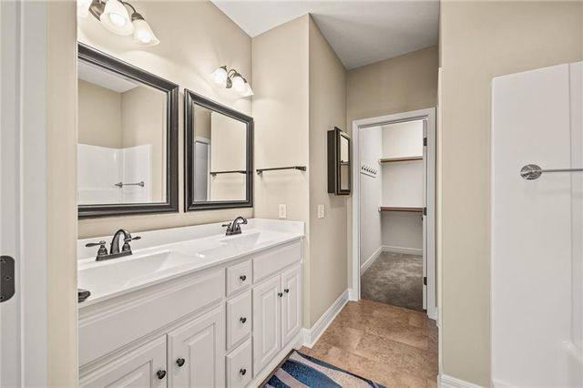 4410 Stonebridge Drive, St Joseph, MO 64505