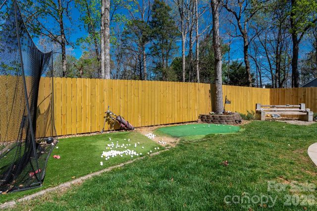 9122 Swallow Tail Lane, Charlotte, NC 28269