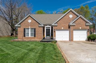 9122 Swallow Tail Lane, Charlotte, NC 28269