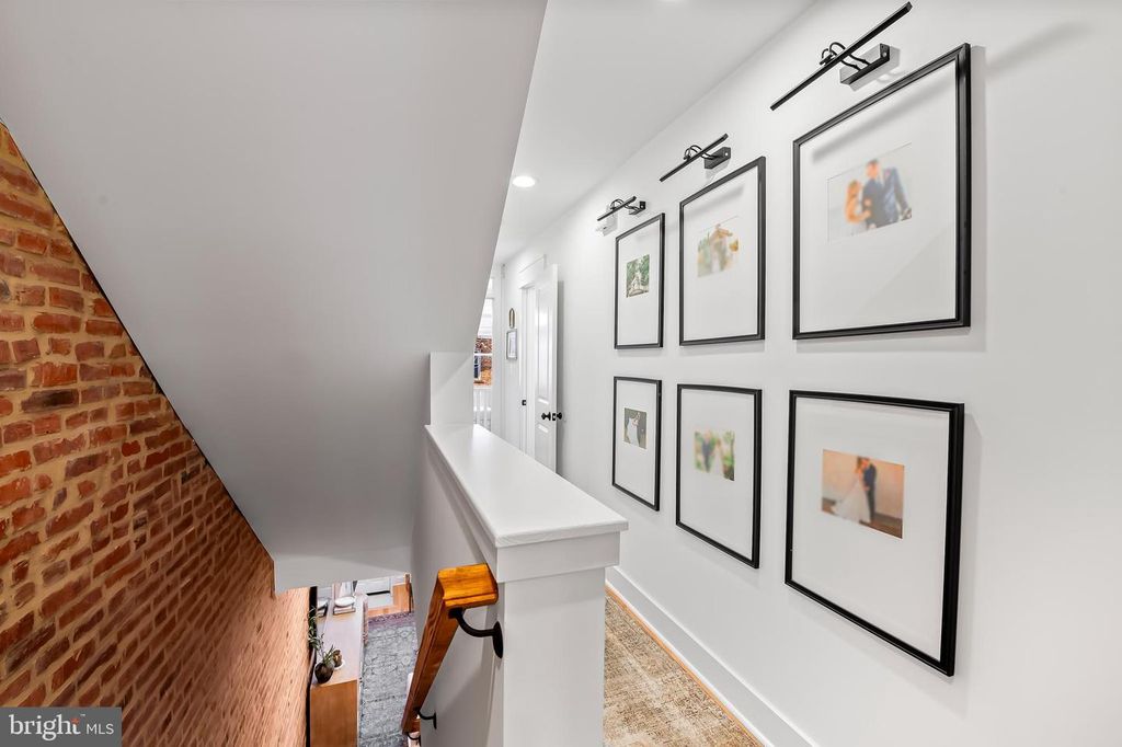 Image 16 of property listing at 613 S CURLEY ST, Baltimore, MD 21224