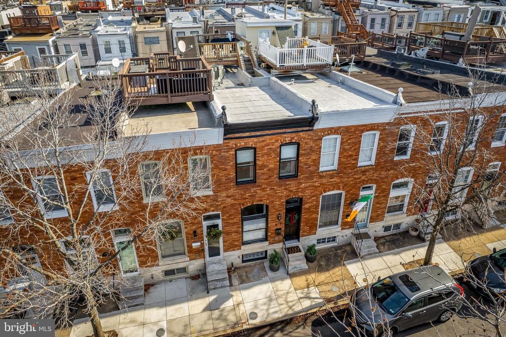 Image 2 of property listing at 613 S CURLEY ST, Baltimore, MD 21224