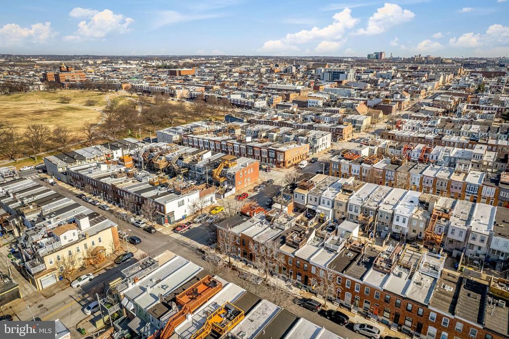 Image 44 of property listing at 613 S CURLEY ST, Baltimore, MD 21224