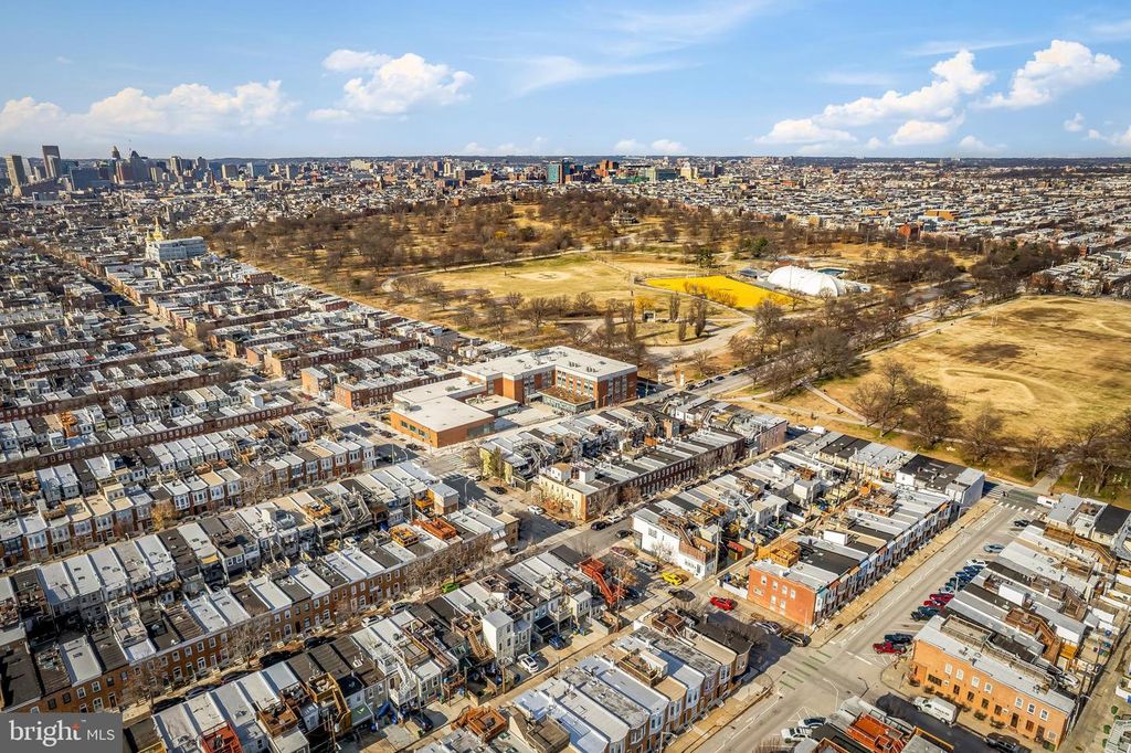 Image 50 of property listing at 613 S CURLEY ST, Baltimore, MD 21224