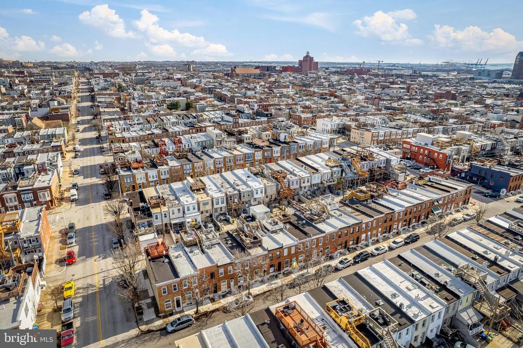 Image 54 of property listing at 613 S CURLEY ST, Baltimore, MD 21224