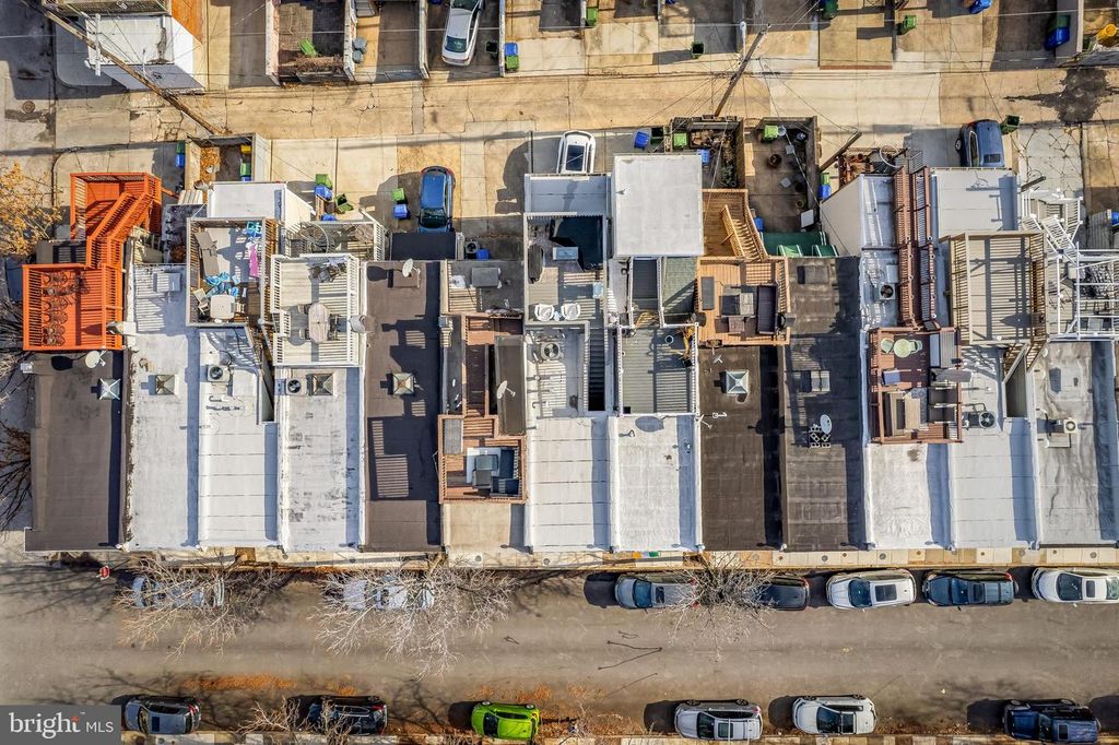 Image 56 of property listing at 613 S CURLEY ST, Baltimore, MD 21224