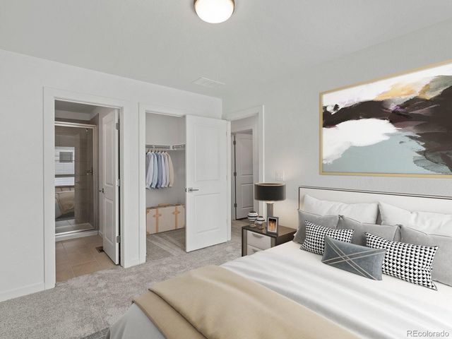 2060 S Holly St 2, Denver, CO 80222