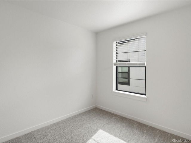 2060 S Holly St 2, Denver, CO 80222