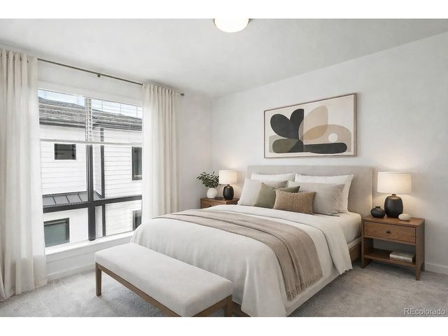 2060 S Holly St 2, Denver, CO 80222