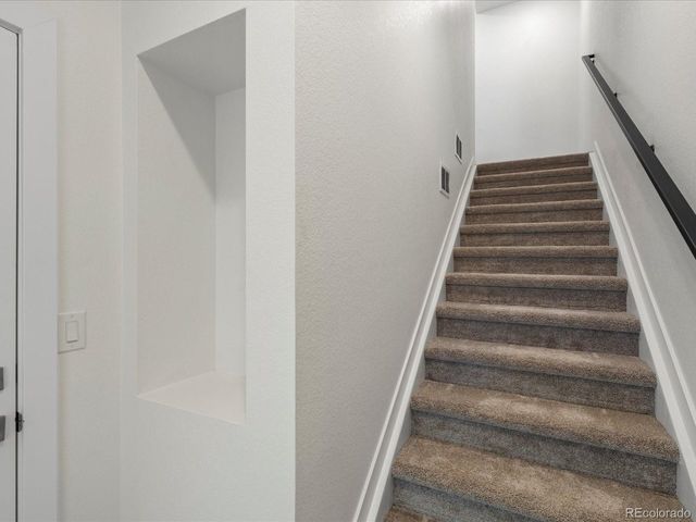 2060 S Holly St 2, Denver, CO 80222