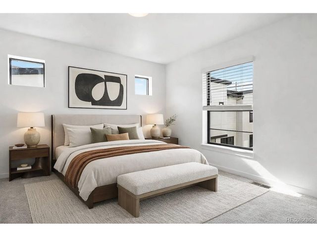 2060 S Holly St 2, Denver, CO 80222