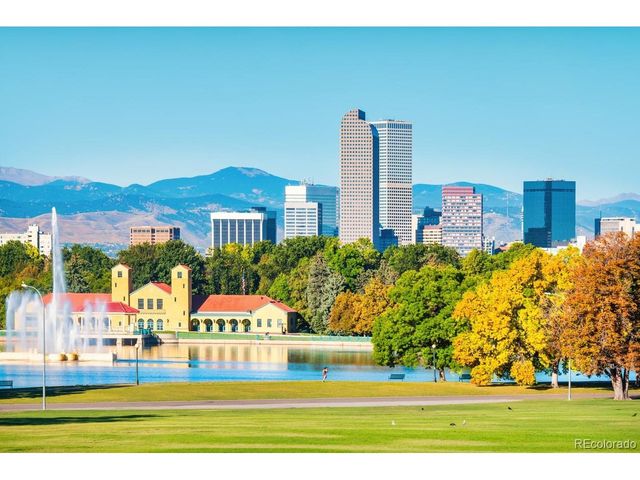 2060 S Holly St 2, Denver, CO 80222