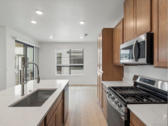 2060 S Holly St 2, Denver, CO 80222