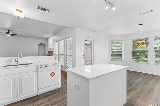 2148 Stonehaven, New Braunfels, TX 78130