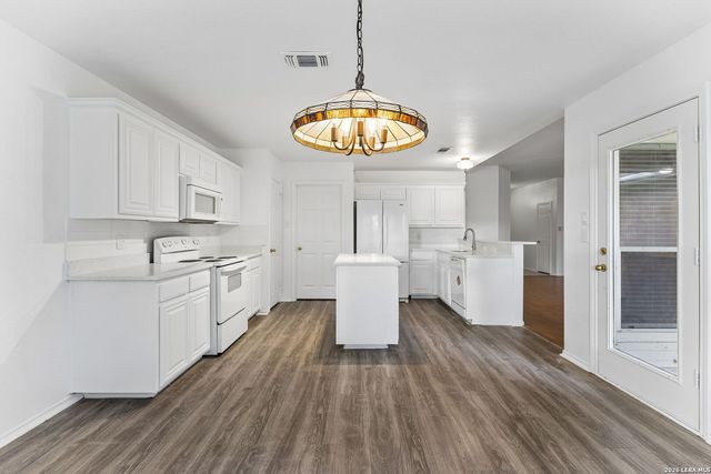 2148 Stonehaven, New Braunfels, TX 78130