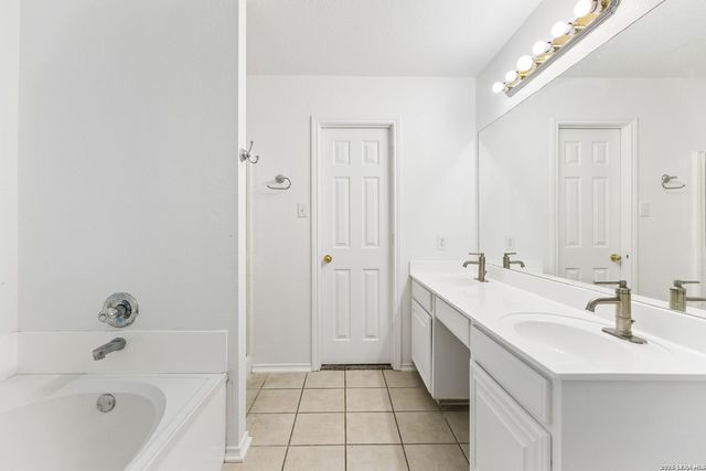 2148 Stonehaven, New Braunfels, TX 78130