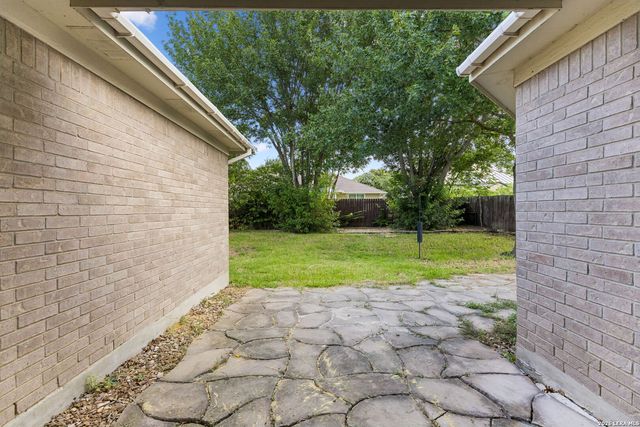 2148 Stonehaven, New Braunfels, TX 78130