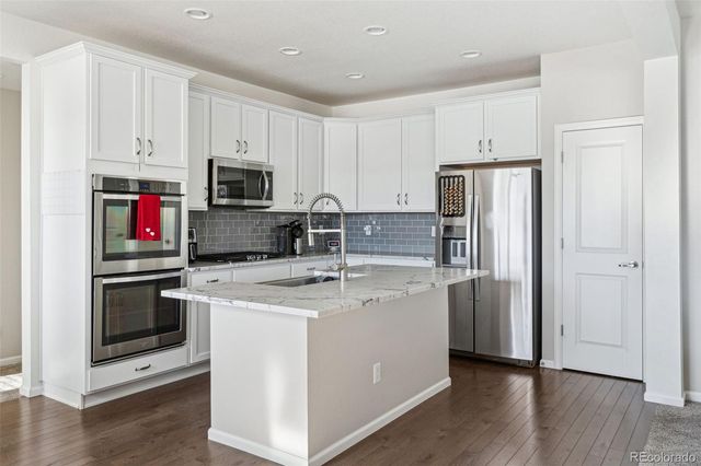 8086 S Grand Baker Way, Aurora, CO 80016