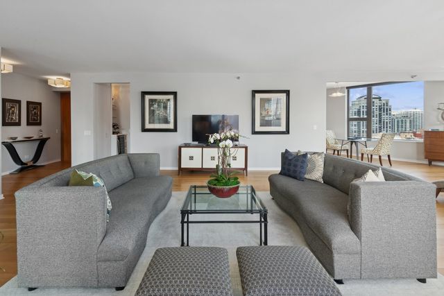 501 N Clinton Street 1503, Chicago, IL 60654