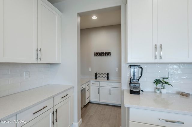 13926 E Red Oaks Drive, Vail, AZ 85641