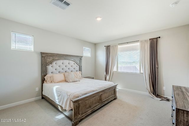 13926 E Red Oaks Drive, Vail, AZ 85641