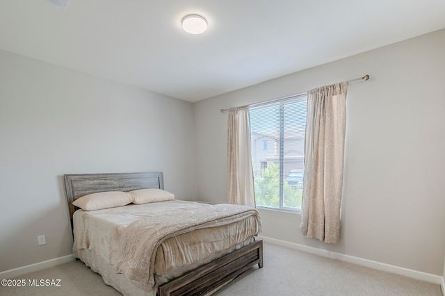 13926 E Red Oaks Drive, Vail, AZ 85641