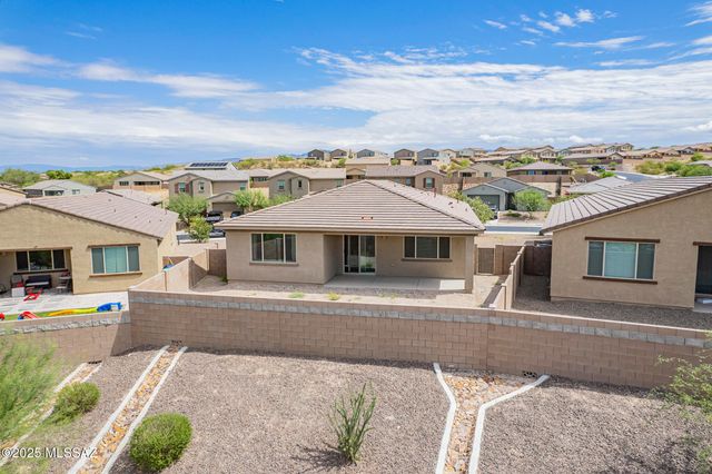 13926 E Red Oaks Drive, Vail, AZ 85641