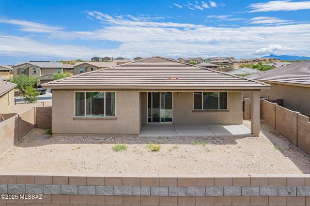 13926 E Red Oaks Drive, Vail, AZ 85641
