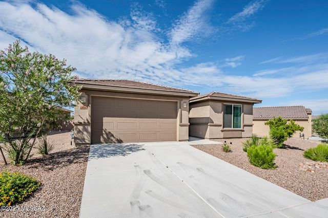 13926 E Red Oaks Drive, Vail, AZ 85641