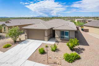 13926 E Red Oaks Drive, Vail, AZ 85641