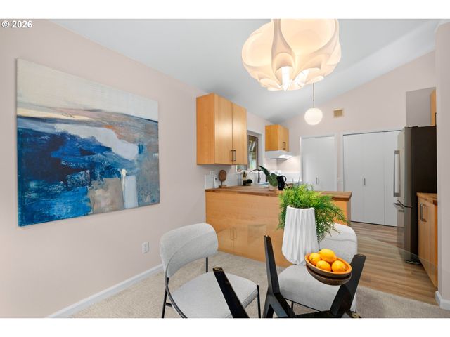 1053 NORTHSHORE Pl, Lake Oswego, OR 97034