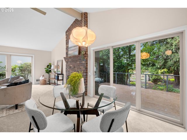 1053 NORTHSHORE Pl, Lake Oswego, OR 97034